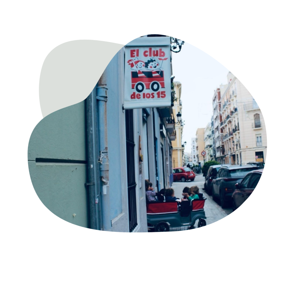 Descubre El Club de los 15, tu espacio de Educación Libre en Valencia para una infancia respetada y feliz.